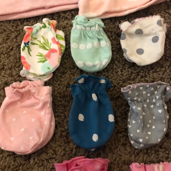 💥SOLD💥Baby mittens and hats 💥SOLD!💥 - Picture 2 of 7